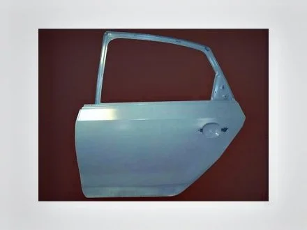 Дверь задняя левая Polo седан 2011- AND 30833003