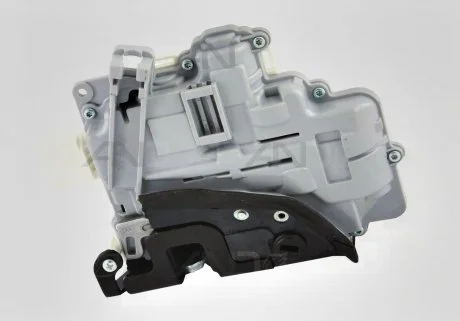 Замок двери задний правый Audi A4 B8 A5 Q3 Q5 Q7 2007-15 AND 31837124