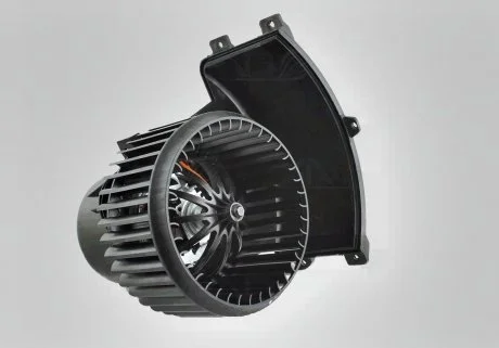 Вентилятор печки VW T-5 1.9TDI 03- AND 35819012
