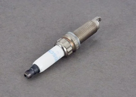Свіча запалювання 5 F07/F10/F11 / 6 F06/F12/F13 / 7 F01/F02/ X5 F15 / X6 F16 BMW 12120040581
