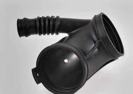 Патрубок колено BMW 13541440102