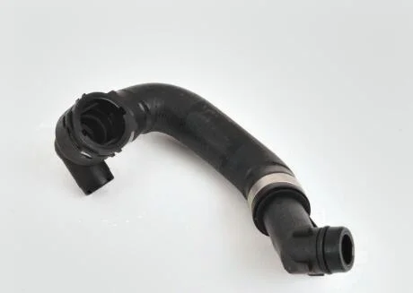 Патрубок BMW 17117620688