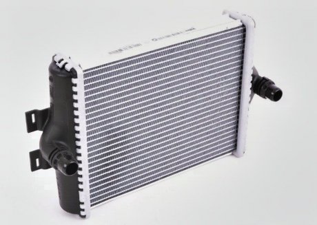Радиатор охлаждения двигателя BMW 17117628057