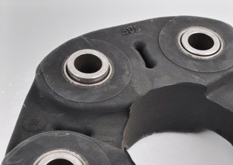 Муфта еластична BMW 26117546426