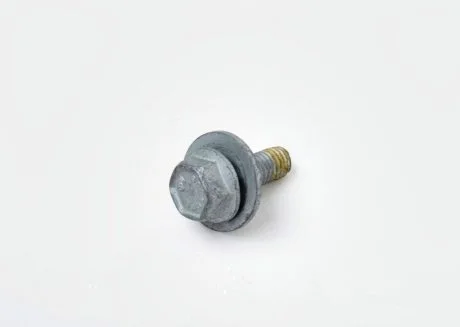 Болт M8X23 BMW 31306851799