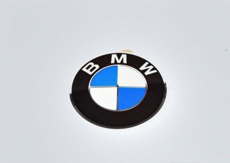 Емблема BMW 36136767550