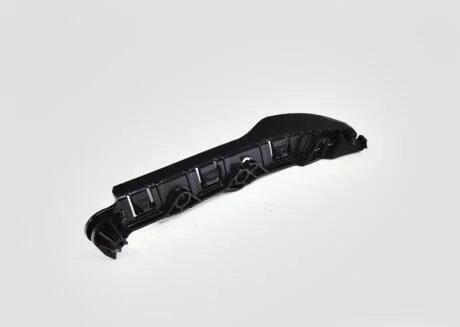 Кріплення бампера L Е60 BMW 51117178077