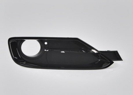 Решітка під туманку права 3 F30 F31 2011- BMW 51117300738