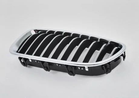 Решітка Л Пд BMW 51137412323