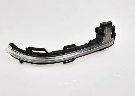 Позажчик повороту дзеркала правого X3 F25, X5 F15, X6 F16, X4 F26 BMW 63137291218