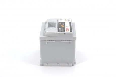 Акумулятор батарея АКБ S5 SILVER 61 А*год - / + 600A BOSCH 0092S50040