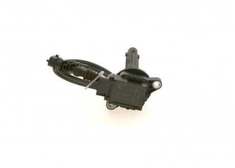 Котушка запалювання MASERATI Quattroporte \'\'4,2 \'\'04-12 BOSCH 0221604018