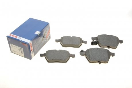 Тормозные колодки дисковые AUDI / VW A4 / A6 / S6 / Passat передняя сторона 1.8-2.6 - 05 BOSCH 0986424482