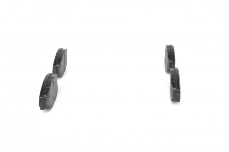 Тормозные колодки дисковые CHEVROLET / DAEWOO Lanos / Matiz передняя сторона 0.8-1.5 - 05 BOSCH 0986424512