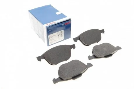 Тормозные колодки дисковые FORD / MAZDA / VOLVO Focus / 3 / V50 / S400 / C70 / C30 передняя сторона - 07 BOSCH 0986424794