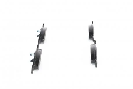 Тормозные колодки дисковые FORD Fiesta / Puma -02 BOSCH 0986466402