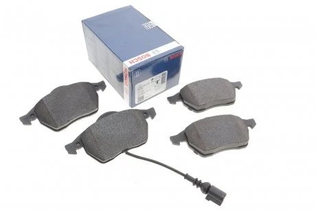 Тормозные колодки дисковые VAG A3 / TT / Leon / Toledo / Octavia / Golf / Polo / Jetta передняя сторона - 06 BOSCH 0986494018