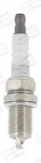 Свічка запалювання Peugeot 106 / 205 / Volvo 850 / Fiat Fiorino CHAMPION OE034T10