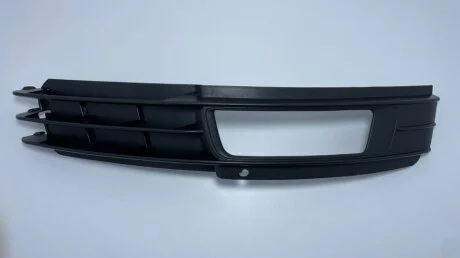 Решітка туманки права Audi A6 C6 2005-2011 DPA 88070733602
