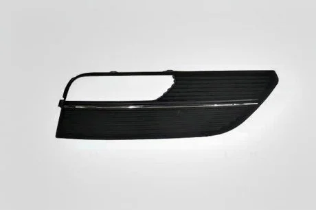 Решетка противотуманки правая Audi A3 8V3 2013-16 DPA 88071818502