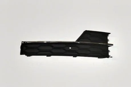 Решетка бампера с хромом правая Octavia A7 DPA 88071840002