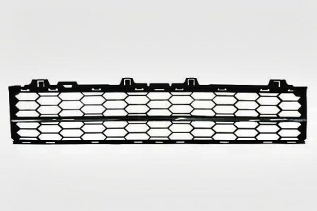 Решетка бампера центральная Superb 3 2015-, с хром накладкой DPA 88531807302 (фото 1)