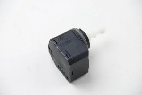 Регулювання фари HELLA 6NM008830-601 (фото 1)