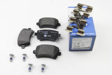 Колодки гальмівні дискові; задня вісь HELLA 8DB355010601