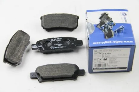 Колодки гальмівні дискові; задня вісь HELLA 8DB355010811