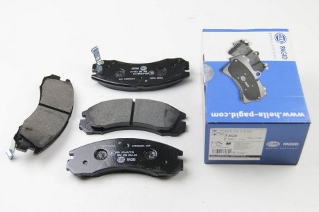 Тормозные колодки дисковые передние Mitsubishi Challenger / L400 / Lancer Evolution / Montero Sport / Outlander / Pajero HELLA 8DB 355 016-531