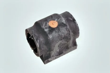 ВТУЛКА ПЕРЕДНЬОГО СТАБІЛІЗАТОРА Land Rover Discovery 3/4 L319 LAND ROVER LR018346