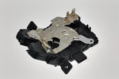 Замок багажника верхней двери Range Rover Vogue L405 / Sport L494 LAND ROVER LR070126