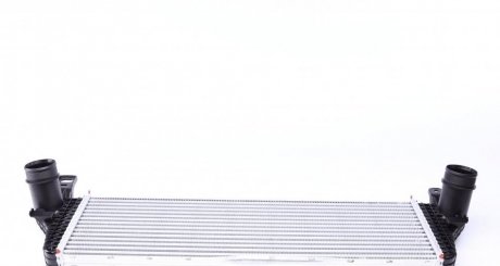 Радіатор інтеркулера MAHLE / KNECHT CI 242 000P