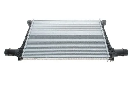Радіатор інтеркулера MAHLE / KNECHT CI 711 000P