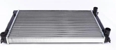 Радиатор 525 mm AUDI / VW 80, Caddy, Golf, Jetta 1,3-1,8 -92 / SEAT Toledo 1,6i 91-99 MAHLE / KNECHT CR340001S