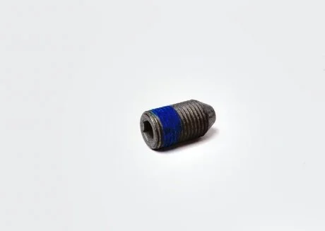 Шпилька MERCEDES-BENZ A0009904477