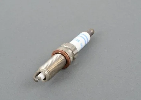 Свеча зажигания Mercedes M152 / M157 / M276 / M278 MERCEDES-BENZ A0041596403