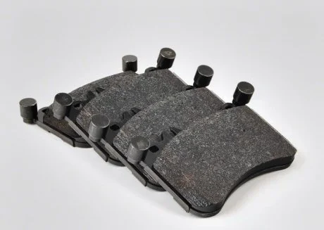 Колодки тормозные передние Mercedes CL C216 / S W221 MERCEDES-BENZ A0074206920