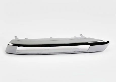 Накладка на ходовые огни хромированная передняя правая рестайлинг Mercedes GL X164 MERCEDES-BENZ A1648847422