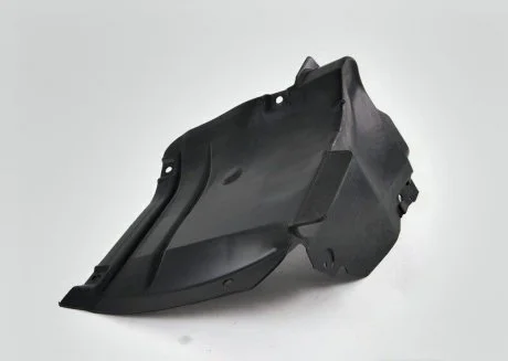 Брызговик арки колеса часть MERCEDES-BENZ A2038810323
