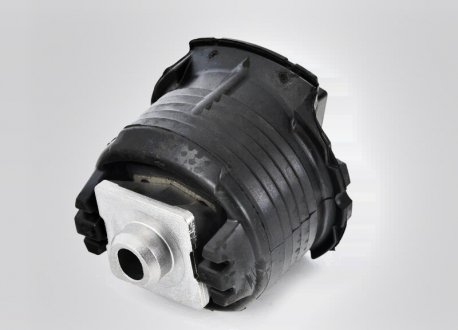 Подушка (Опора) заднего подрамника, задняя Mercedes C W204 / E C207/W212 / CLS C218 MERCEDES-BENZ A2043500275