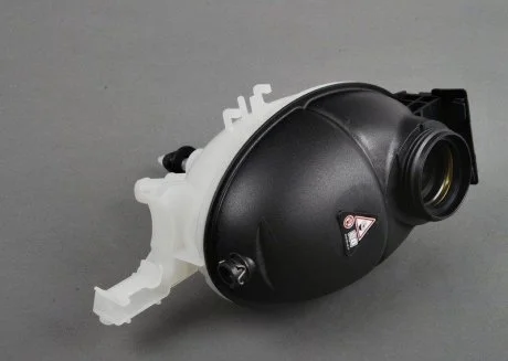 Бачок расширительный Mercedes C W204 / E W212 / CLS C218 MERCEDES-BENZ A2045000749