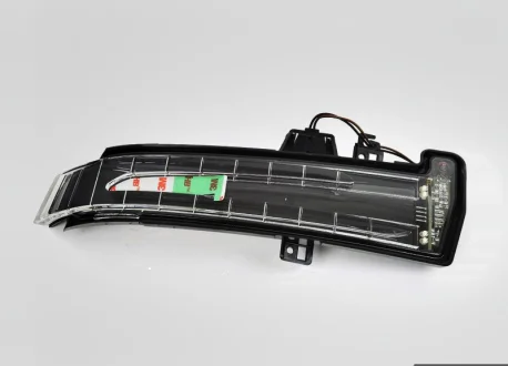 Вказівник повороту в дзеркалі MERCEDES-BENZ A2129067301
