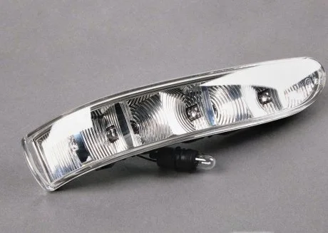 Вказівник повороту лівий 220 restylin MERCEDES-BENZ A2208200521