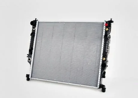 Радиатор охлаждения Mercedes ML W164 / R W251 MERCEDES-BENZ A2515000603