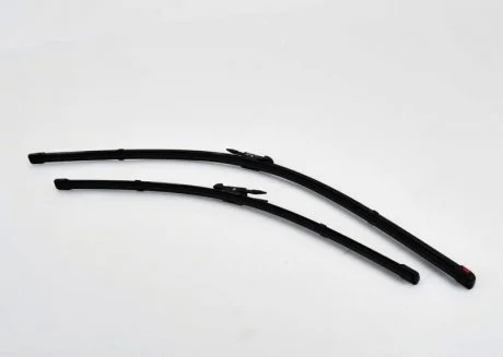 Стеклоочистители (дворники) передние к-т Mercedes ML W164 / GL X164 MERCEDES-BENZ A2518200100
