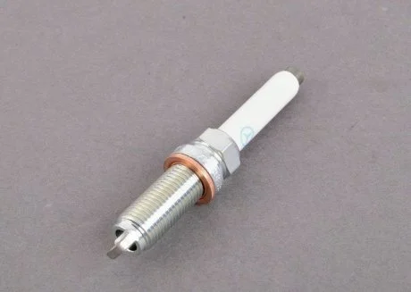 Свеча зажигания Mercedes M270 / M274 / CLA C117 / GLA X156 / A W176 / GLK X204 / C W205 / E C207/W212/W213/C238 / CLS C218 / B W246 / GLC X253 / V W447/W448 MERCEDES-BENZ A2701590700