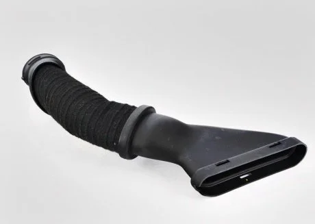 Патрубок повітряходу MERCEDES-BENZ A2780902482