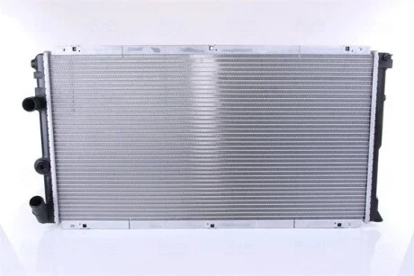 Радиатор NS INTERSTAR(02-)1.9 dCi(+)[OE 77 01 046 210] NISSENS 63936A
