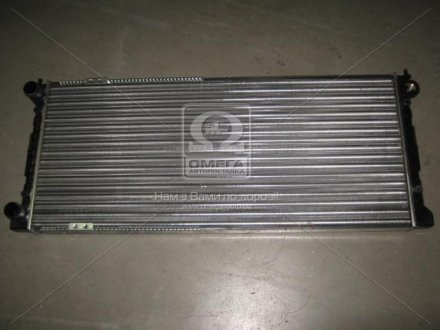 Радиатор охлаждения VW PASSAT B3 (3A, 35I) (88-) 1.6-2.0 NISSENS 651621